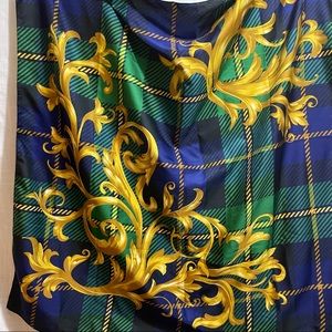 Symphony scarf